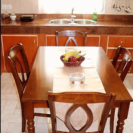 Fiosal 1 アパート *